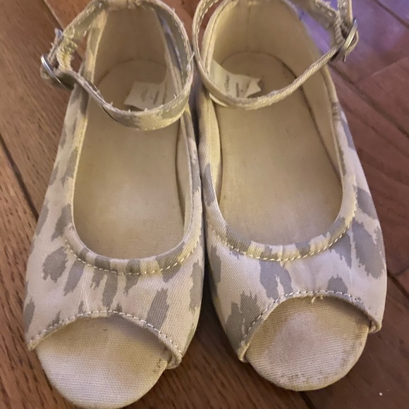 BABY GAP animal print flats with peep hole and ankle straps!  So cute - Picture 2 of 7